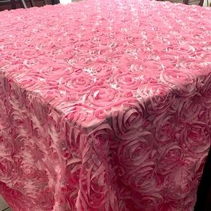 Pink rosette floral round tablecloth